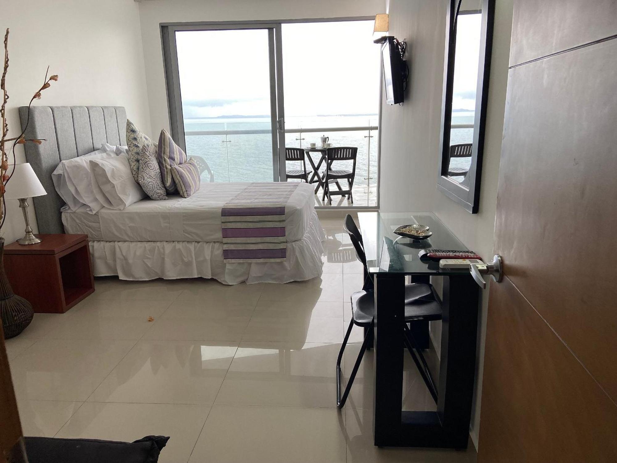 Apartamento Frente Al Mar Ciudad Antigua Office 14b Cartagena